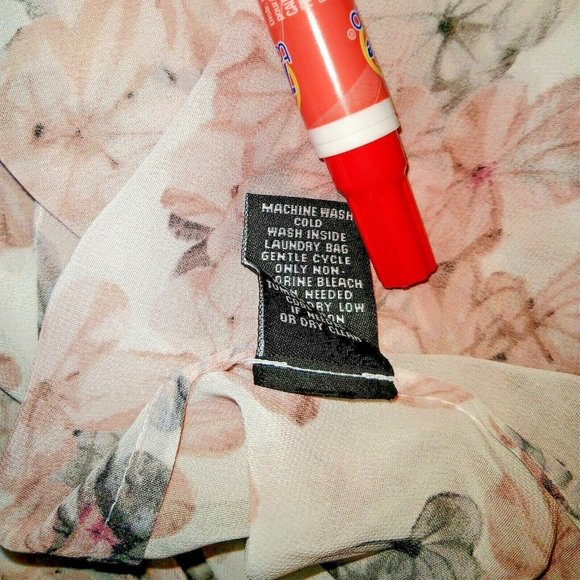 Premise Studio Womens Blouse Floral Size Medium Semi Sheer Side Split Pl… - Picture 7 of 7